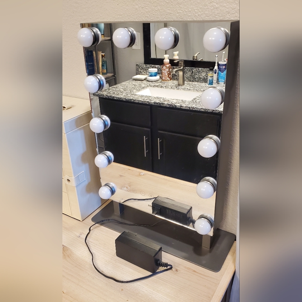 iHome Bluetooth Vanity Mirror with Lights